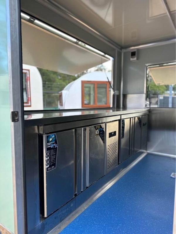 CFC Food Coffee Trailer - Image 3